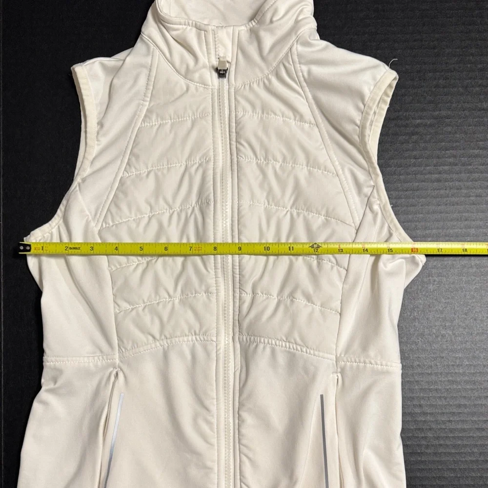 ASICS Women's Off-White Quilted Vest